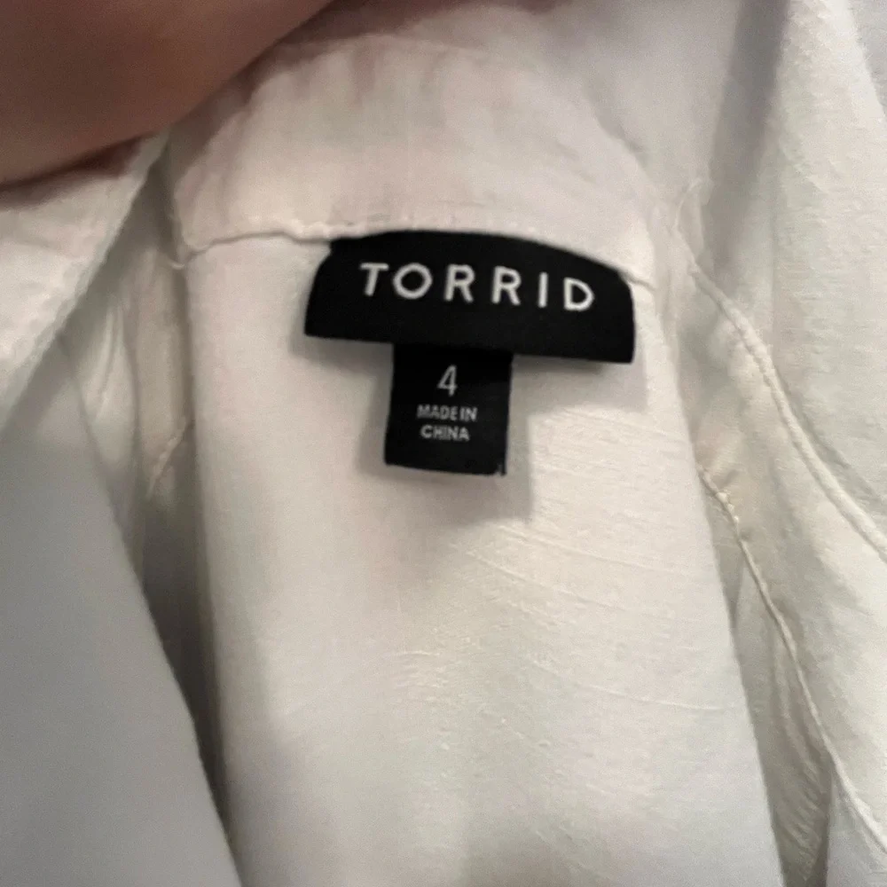 Torrid button up - Picture 1 of 4